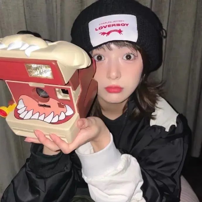 窗外是冬寂